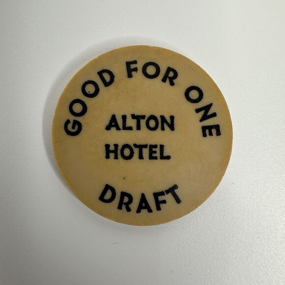 Vintage Alton Hotel Good For One Draft Drink Plastic Token Soudus Bay NY? 1.5" - Picture 5 of 5